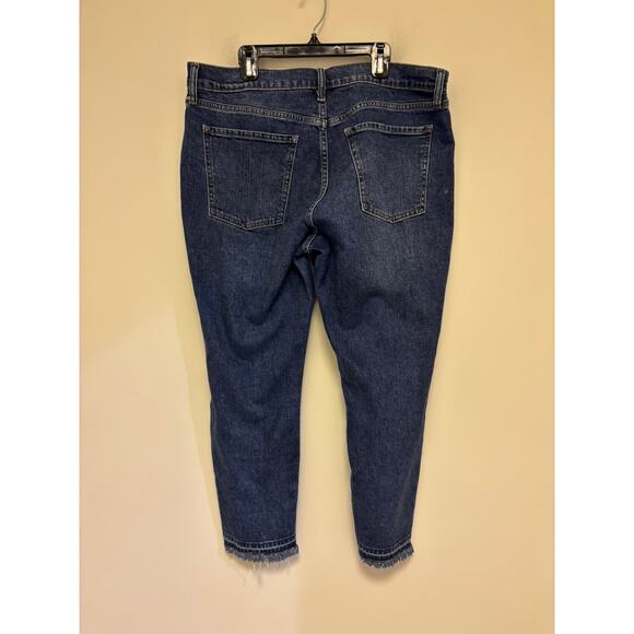 Old Navy Mid Rise Boyfriend Jeans Raw Hem Size 12 - Picture 4 of 4